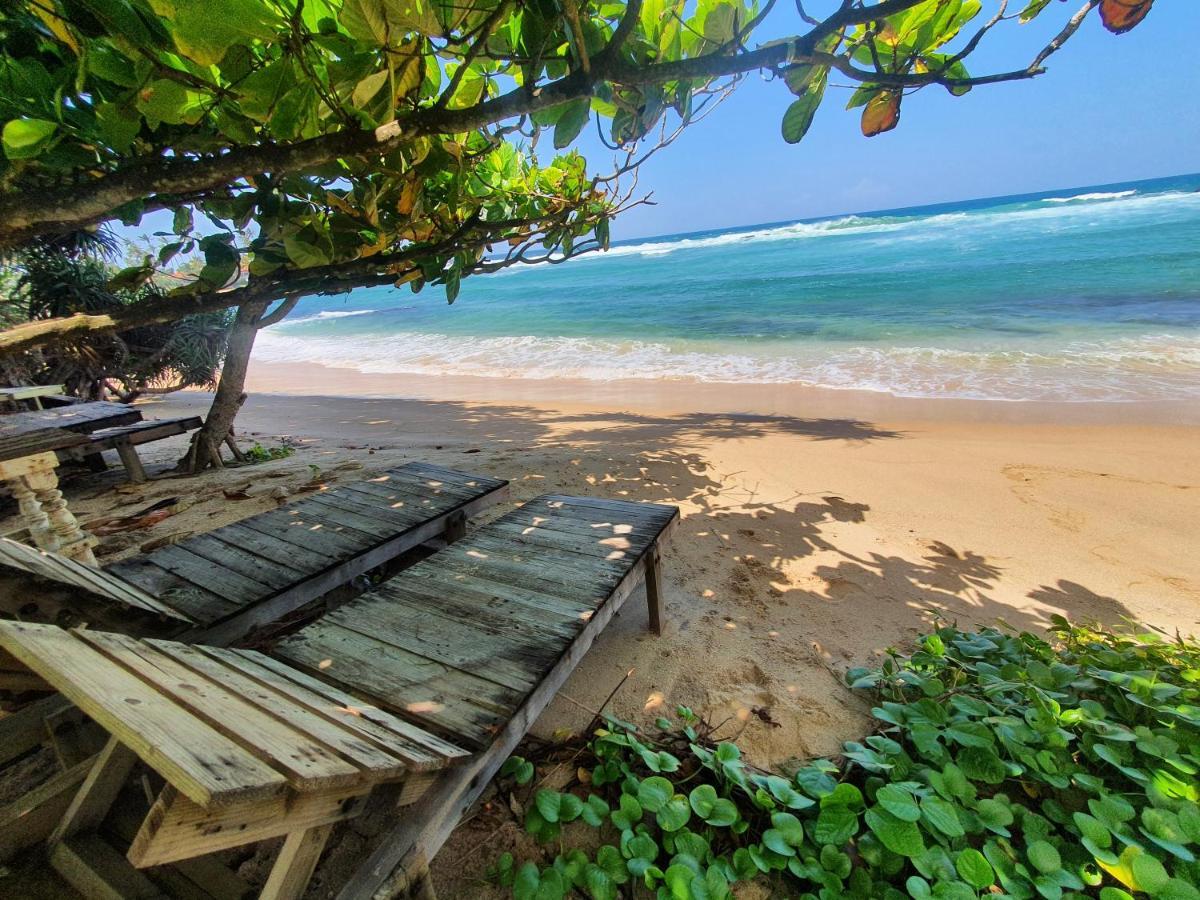 The Beach House Apartamento Dikwella Exterior foto